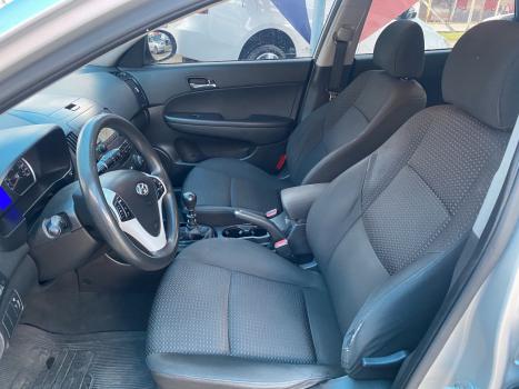 HYUNDAI I30 2.0 16V 4P, Foto 8
