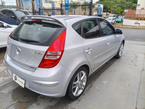 HYUNDAI I30 2.0 16V 4P, Foto 6