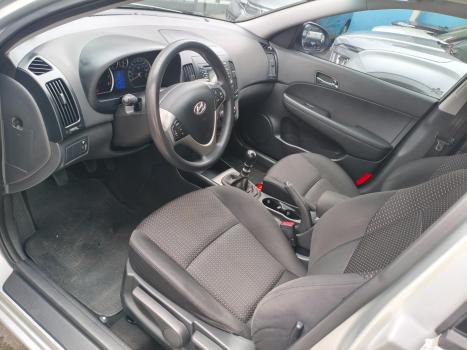 HYUNDAI I30 2.0 16V 4P, Foto 8