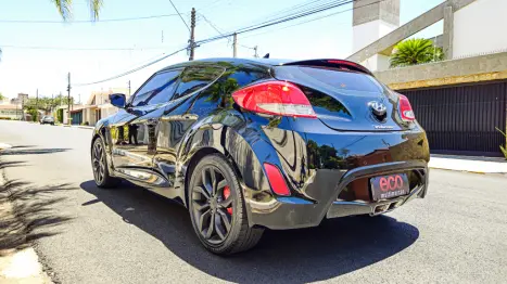 HYUNDAI Veloster 1.6 16V 3P AUTOMÁTICO, Foto 5 HYUNDAI Veloster 1.6 16V 3P AUTOMÁTICO, Foto 5