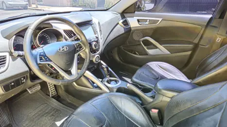 HYUNDAI Veloster 1.6 16V 3P AUTOMÁTICO, Foto 10 HYUNDAI Veloster 1.6 16V 3P AUTOMÁTICO, Foto 10