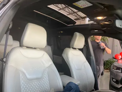 JEEP Commander 2.0 16V 4P TD380 OVERLAND TURBO DIESEL AUTOMTICO, Foto 12