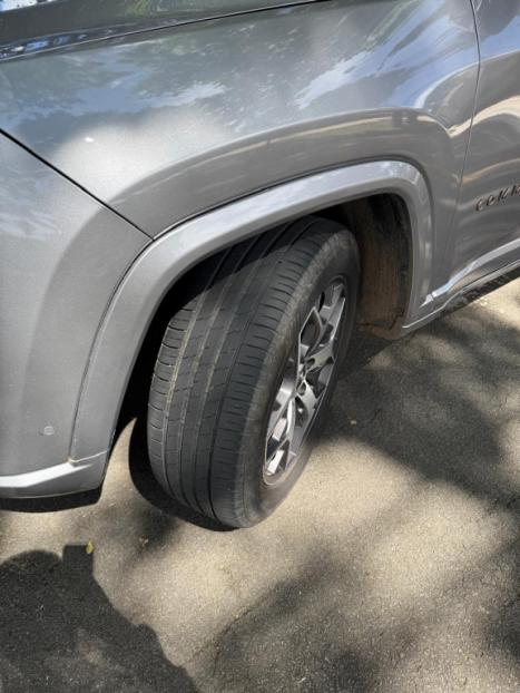 JEEP Commander 2.0 16V 4P TD380 OVERLAND 4X4 TURBO DIESEL AUTOM�TICO AT9, Foto 2