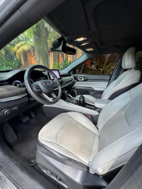 JEEP Commander 2.0 16V 4P TD380 OVERLAND 4X4 TURBO DIESEL AUTOM�TICO AT9, Foto 3