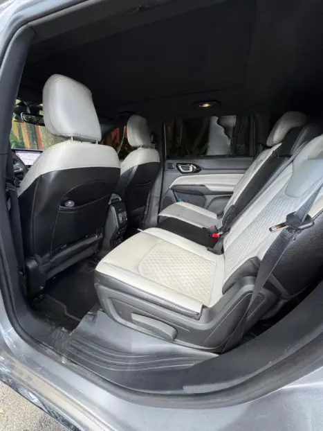 JEEP Commander 2.0 16V 4P TD380 OVERLAND 4X4 TURBO DIESEL AUTOM�TICO AT9, Foto 7