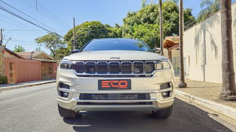 JEEP Commander 2.0 16V 4P TD380 OVERLAND 4X4 TURBO DIESEL AUTOM�TICO AT9, Foto 2