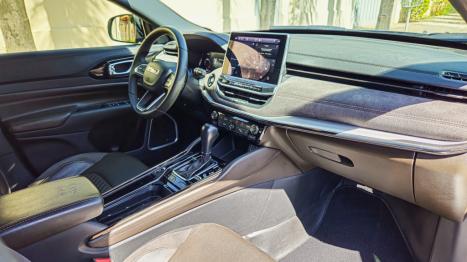 JEEP Commander 2.0 16V 4P TD380 OVERLAND 4X4 TURBO DIESEL AUTOM�TICO AT9, Foto 9