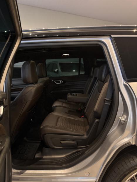 JEEP Commander 2.0 16V 4P TD380 OVERLAND 4X4 TURBO DIESEL AUTOM�TICO AT9, Foto 13