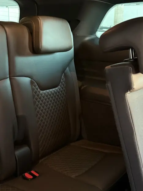 JEEP Commander 2.2 TURBO DIESEL OVERLAND 4X4 AUTOM�TICO AT9, Foto 14