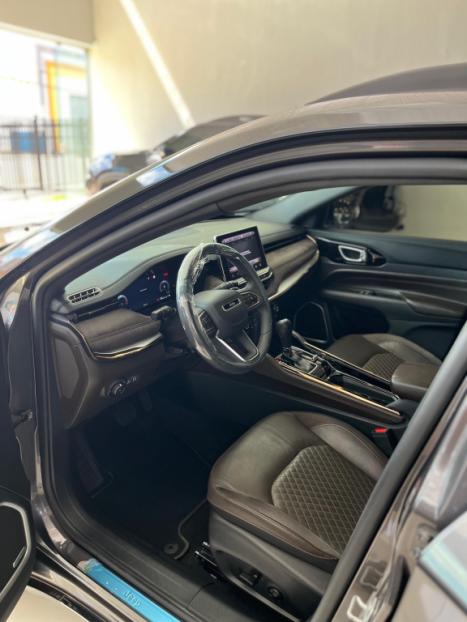 JEEP Commander 2.2 TURBO DIESEL OVERLAND 4X4 AUTOM�TICO AT9, Foto 8