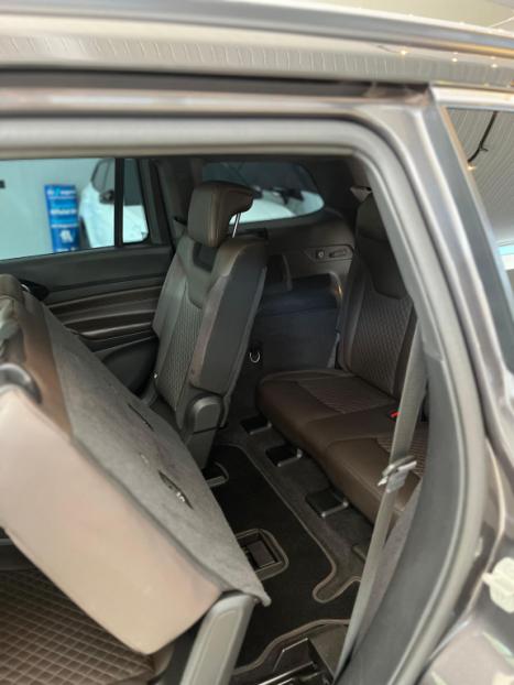 JEEP Commander 2.2 TURBO DIESEL OVERLAND 4X4 AUTOM�TICO AT9, Foto 10