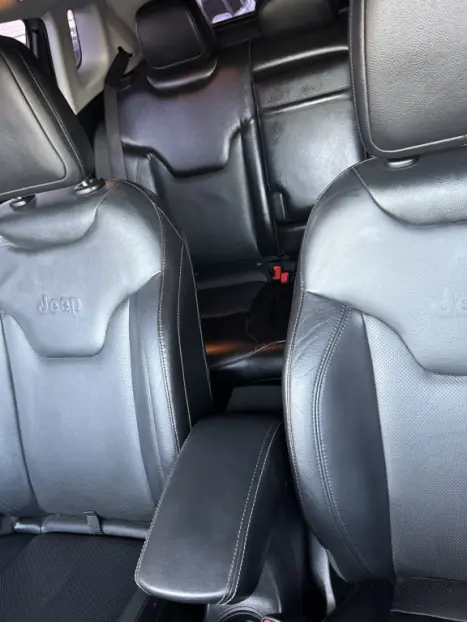 JEEP Compass 2.0 16V 4P LONGITUDE FLEX AUTOMÁTICO, Foto 6 JEEP Compass 2.0 16V 4P LONGITUDE FLEX AUTOMÁTICO, Foto 6
