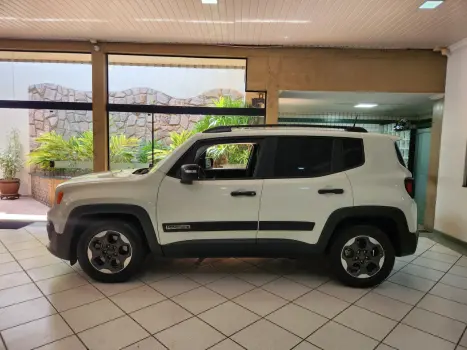 JEEP Renegade 1.8 16V 4P FLEX AUTOMÁTICO, Foto 4 JEEP Renegade 1.8 16V 4P FLEX AUTOMÁTICO, Foto 4