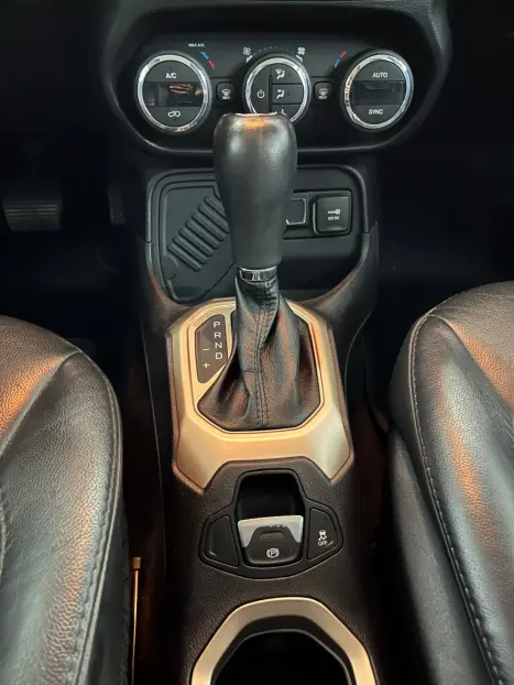 JEEP Renegade 1.8 16V 4P FLEX LONGITUDE AUTOM�TICO, Foto 10