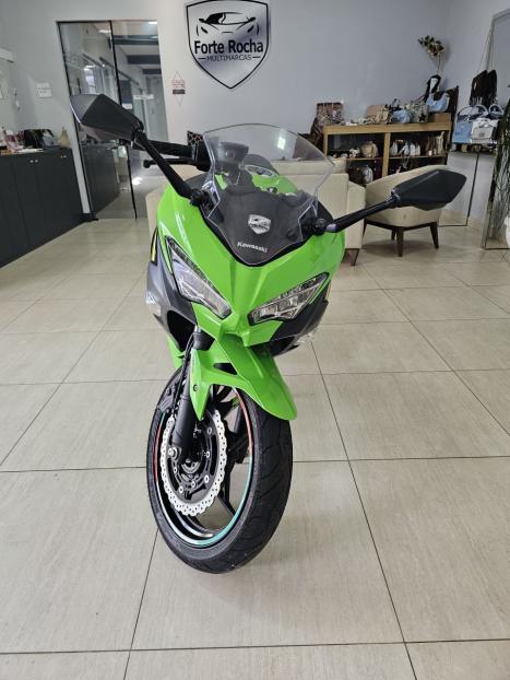 KAWASAKI Ninja 400 , Foto 20