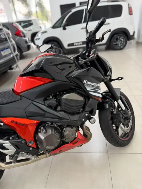KAWASAKI Z 800 ABS, Foto 5