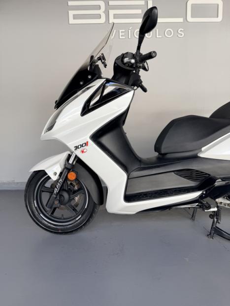 KYMCO Downtown 300i ABS, Foto 5
