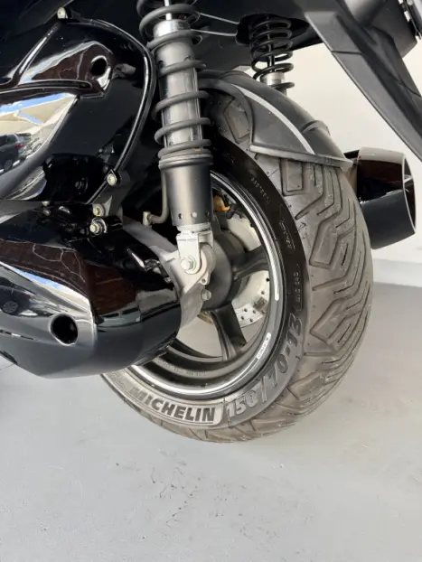 KYMCO Downtown 300i ABS, Foto 9