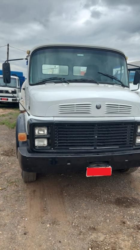 MERCEDES-BENZ 1318 , Foto 2