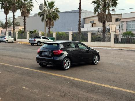 MERCEDES-BENZ A 200 1.6 16V 4P TURBO URBAN AUTOMTICO, Foto 4