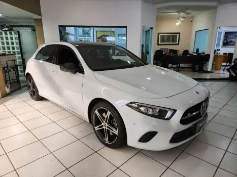 MERCEDES-BENZ A 250 2.0 16V 4P CGI VISION 7G-DCT AUTOMÁTICO, Foto 3 MERCEDES-BENZ A 250 2.0 16V 4P CGI VISION 7G-DCT AUTOMÁTICO, Foto 3