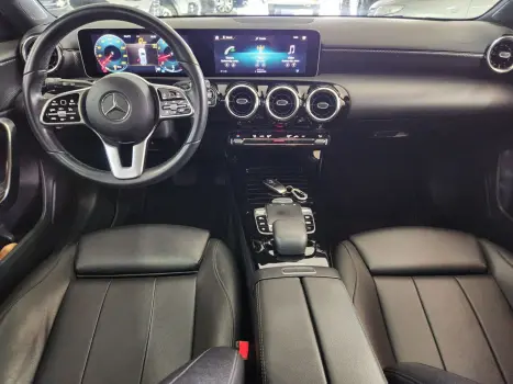 MERCEDES-BENZ A 250 2.0 16V 4P CGI VISION 7G-DCT AUTOMÁTICO, Foto 8 MERCEDES-BENZ A 250 2.0 16V 4P CGI VISION 7G-DCT AUTOMÁTICO, Foto 8