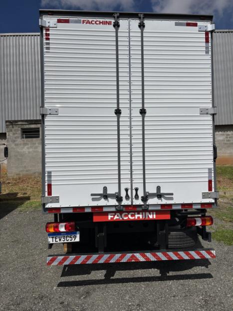 MERCEDES-BENZ Accelo 1117, Foto 2