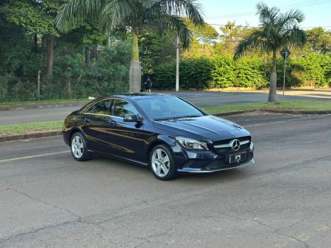 MERCEDES-BENZ CLA 180 1.6 16V 4P CGI TURBO 7G-TRONIC AUTOM�TICO DCT, Foto 3