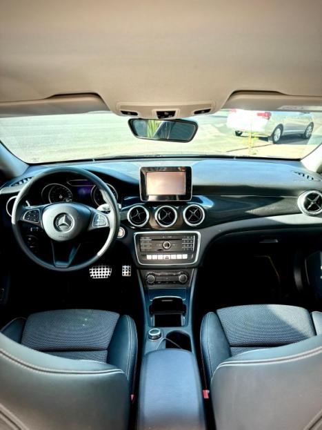 MERCEDES-BENZ CLA 180 1.6 16V 4P CGI TURBO 7G-TRONIC AUTOM�TICO DCT, Foto 11