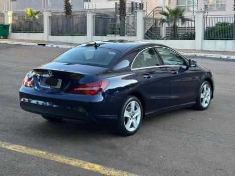 MERCEDES-BENZ CLA 180 1.6 16V 4P CGI TURBO 7G-TRONIC AUTOM�TICO DCT, Foto 2