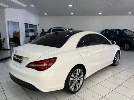MERCEDES-BENZ CLA 180 1.6 16V 4P CGI TURBO 7G-TRONIC AUTOM�TICO DCT, Foto 5