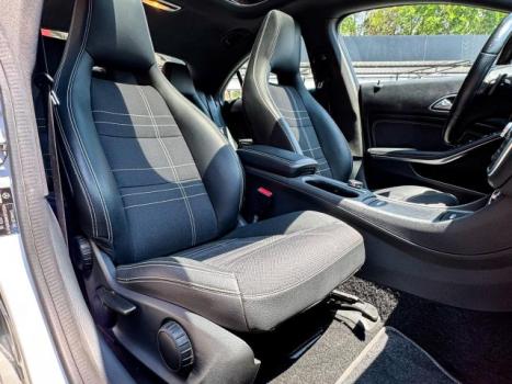 MERCEDES-BENZ CLA 200 1.6 4P FIRST EDITION TURBO AUTOMATIZADO, Foto 9 MERCEDES-BENZ CLA 200 1.6 4P FIRST EDITION TURBO AUTOMATIZADO, Foto 9