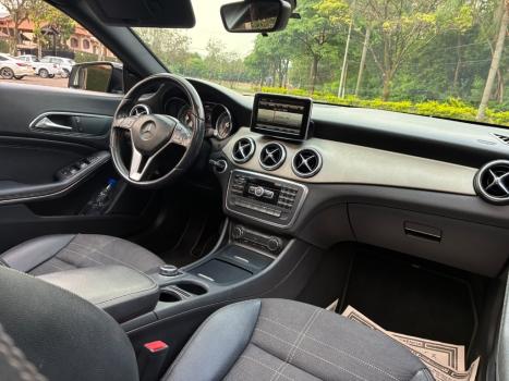 MERCEDES-BENZ CLA 200 1.6 4P FIRST EDITION TURBO AUTOMATIZADO, Foto 6