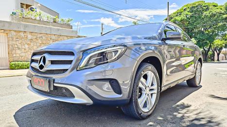 MERCEDES-BENZ GLA 200 1.6 16V 4P FLEX CGI VISION TURBO AUTOMÁTICO, Foto 3 MERCEDES-BENZ GLA 200 1.6 16V 4P FLEX CGI VISION TURBO AUTOMÁTICO, Foto 3