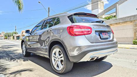 MERCEDES-BENZ GLA 200 1.6 16V 4P FLEX CGI VISION TURBO AUTOMÁTICO, Foto 5 MERCEDES-BENZ GLA 200 1.6 16V 4P FLEX CGI VISION TURBO AUTOMÁTICO, Foto 5