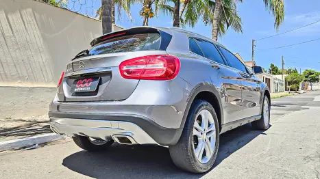 MERCEDES-BENZ GLA 200 1.6 16V 4P FLEX CGI VISION TURBO AUTOMÁTICO, Foto 7 MERCEDES-BENZ GLA 200 1.6 16V 4P FLEX CGI VISION TURBO AUTOMÁTICO, Foto 7