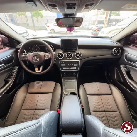 MERCEDES-BENZ GLA 200 1.6 16V 4P FLEX CGI STYLE TURBO AUTOMÁTICO, Foto 11 MERCEDES-BENZ GLA 200 1.6 16V 4P FLEX CGI STYLE TURBO AUTOMÁTICO, Foto 11