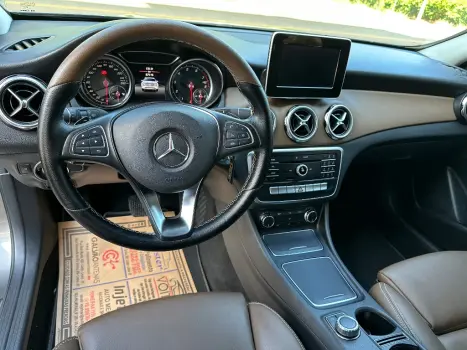 MERCEDES-BENZ GLA 200 1.6 16V 4P FLEX CGI STYLE TURBO AUTOMTICO, Foto 10