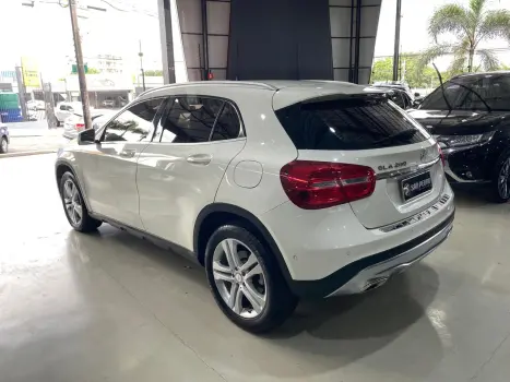 MERCEDES-BENZ GLA 200 1.6 16V 4P FLEX CGI ADVANCE TURBO AUTOM�TICO, Foto 5