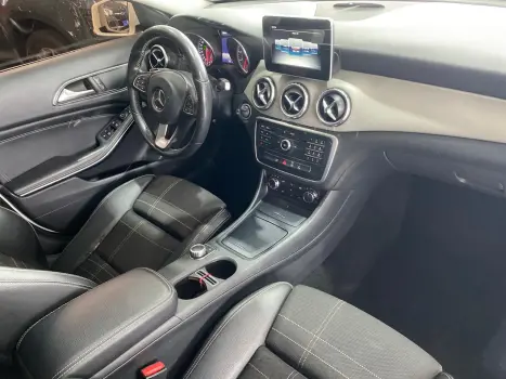 MERCEDES-BENZ GLA 200 1.6 16V 4P FLEX CGI ADVANCE TURBO AUTOM�TICO, Foto 15