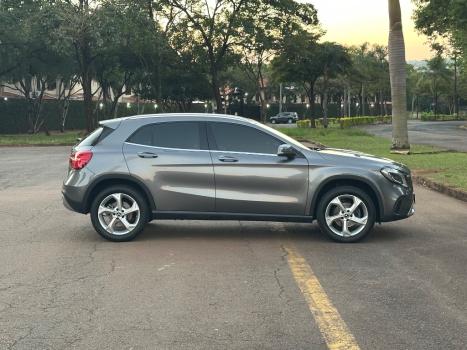 MERCEDES-BENZ GLA 200 1.6 16V 4P FLEX CGI ADVANCE TURBO AUTOM�TICO, Foto 3