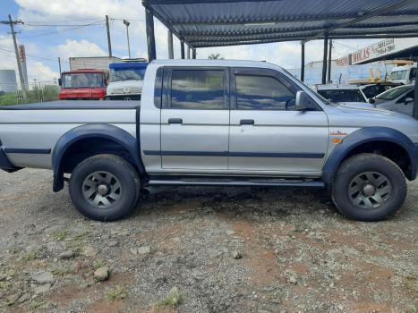 MITSUBISHI L 200 2.5 SPORT 4X4 CABINE DUPLA TURBO DIESEL, Foto 3