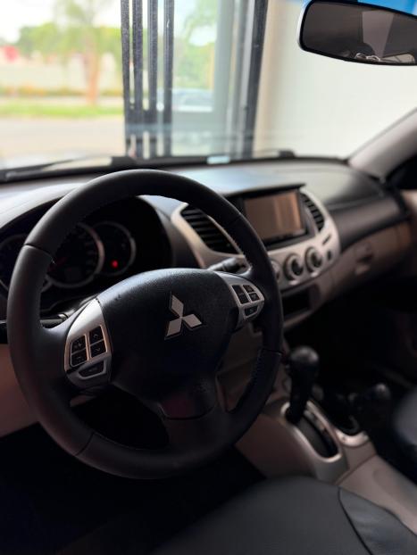 MITSUBISHI L 200 2.5 GLS HPE 4X4 CABINE DUPLA TURBO DIESEL AUTOMTICO, Foto 5
