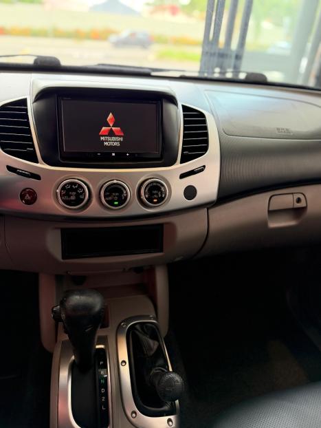 MITSUBISHI L 200 2.5 GLS HPE 4X4 CABINE DUPLA TURBO DIESEL AUTOMTICO, Foto 6