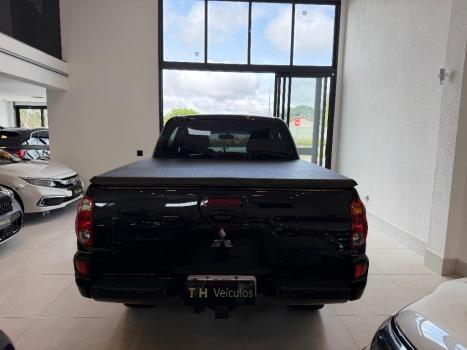 MITSUBISHI L 200 2.5 GLS HPE 4X4 CABINE DUPLA TURBO DIESEL AUTOMTICO, Foto 9