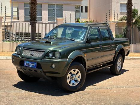 MITSUBISHI L 200 2.5 SPORT HPE 4X4 CABINE DUPLA TURBO INTECOOLER AUTOMTICO, Foto 2