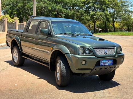 MITSUBISHI L 200 2.5 SPORT HPE 4X4 CABINE DUPLA TURBO INTECOOLER AUTOMTICO, Foto 3