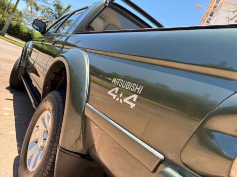 MITSUBISHI L 200 2.5 SPORT HPE 4X4 CABINE DUPLA TURBO INTECOOLER AUTOMTICO, Foto 10