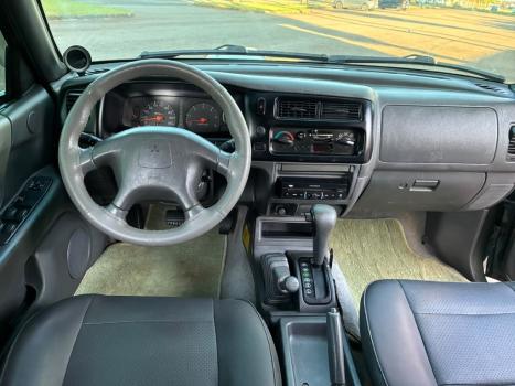 MITSUBISHI L 200 2.5 SPORT HPE 4X4 CABINE DUPLA TURBO INTECOOLER AUTOMÁTICO, Foto 9