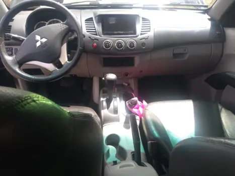 MITSUBISHI L 200 3.5 24V FLEX HPE 4X4  CABINE DUPLA AUTOMTICO, Foto 6